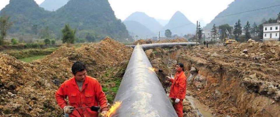 Myanmar lo ngại về dự án 10 tỷ USD của Trung Quốc - 1 Một đoạn đường ống dẫn dầu tại Myanmar (Ảnh: Oilprice)