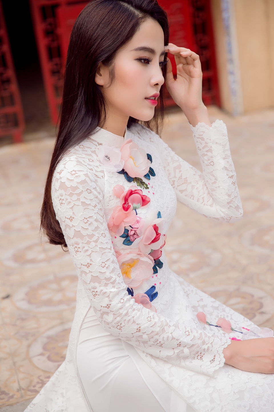 “Ảnh hậu” Trái đất Nam Em đẹp thuần khiết với áo dài trắng - 7 “Ảnh hậu” Trái đất Nam Em đẹp thuần khiết với áo dài trắng - 7