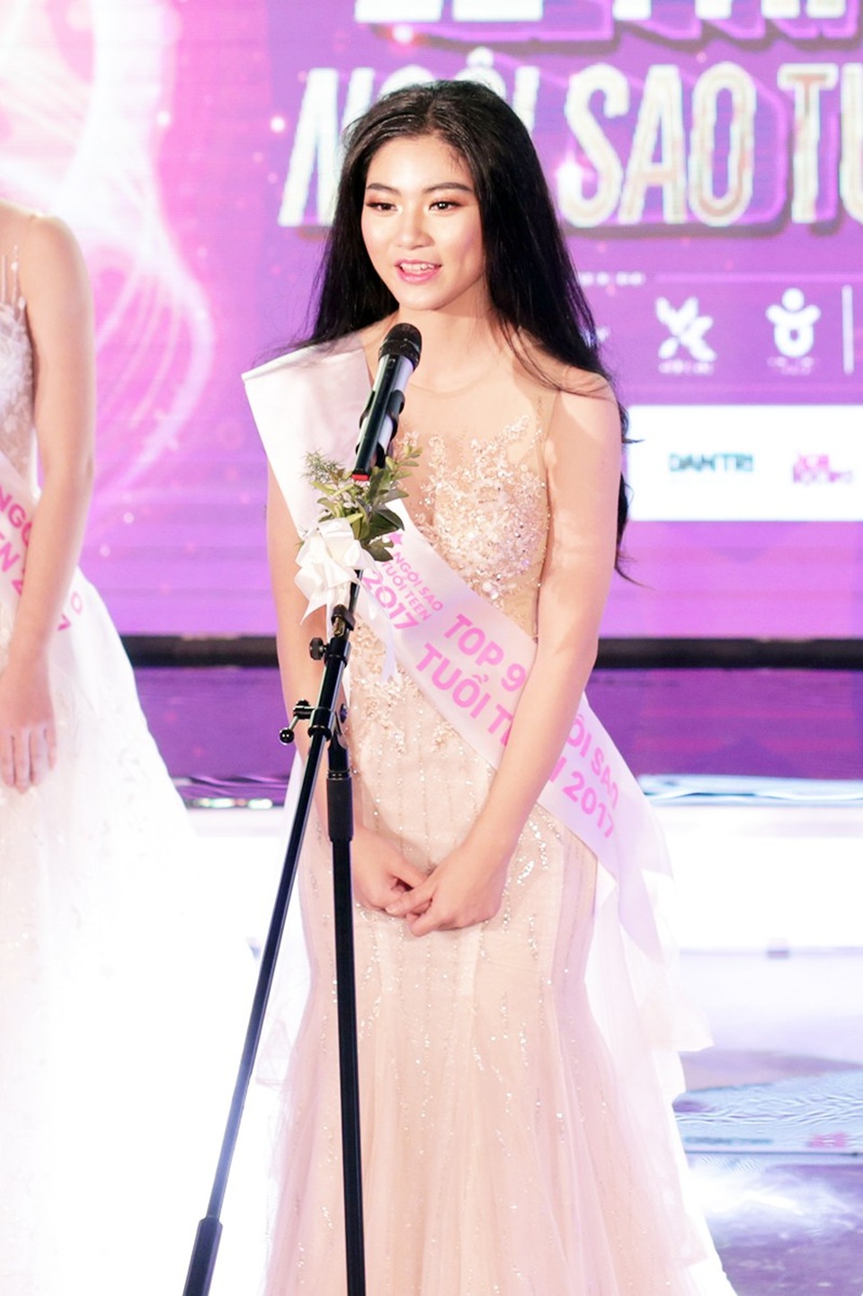 Nữ sinh đăng quang Ngôi sao tuổi teen 2017 là ai? - 6
Tự tin trong phần thi ứng xử