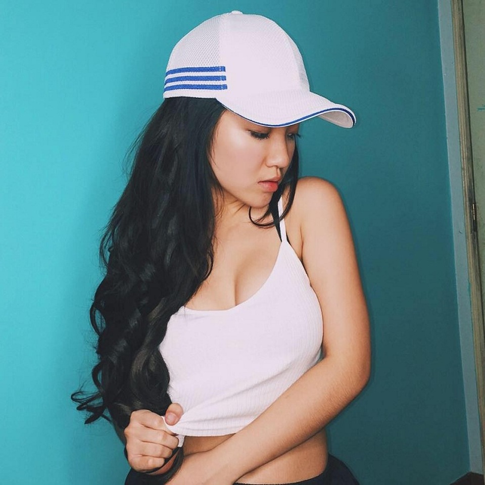 Hot girl 9X nổi tiếng bậc nhất của “quốc đảo sư tử” - 3
Một số hình ảnh khác về Naomi Neo xinh đẹp.