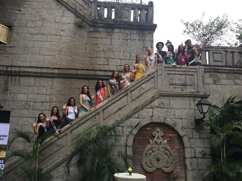 Ba hoa hậu hoàn vũ "đọ dáng" tại Philippines - 13 Ba hoa hậu hoàn vũ "đọ dáng" tại Philippines - 13
