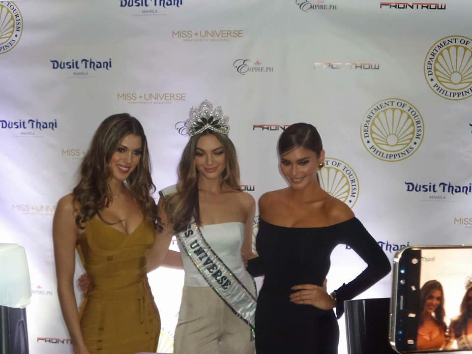 Ba hoa hậu hoàn vũ "đọ dáng" tại Philippines - 3
Demi-Leigh Nel-Peters (giữa) có dịp gặp gỡ và trò chuyện với hai cựu hoa hậu hoàn vũ, Pia Wurtzbach và Iris Mittenaere.