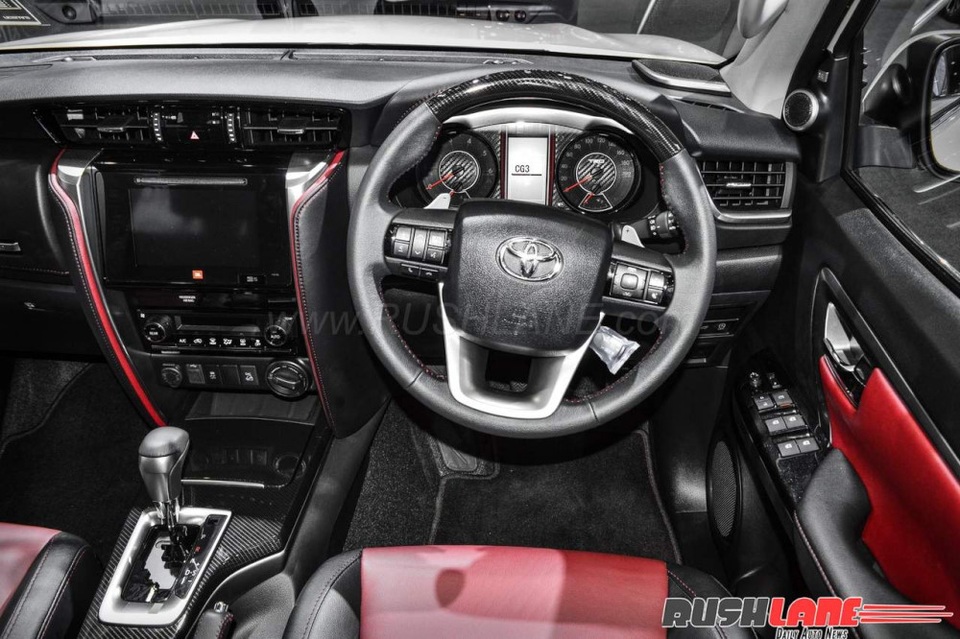 Toyota Fortuner 2017 TRD Sportivo ra mắt có gì mới? - 6 Toyota Fortuner 2017 TRD Sportivo ra mắt có gì mới? - 6