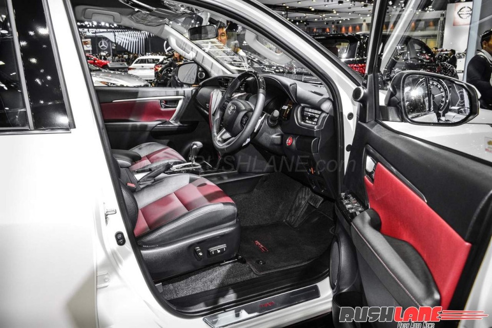 Toyota Fortuner 2017 TRD Sportivo ra mắt có gì mới? - 4 Toyota Fortuner 2017 TRD Sportivo ra mắt có gì mới? - 4