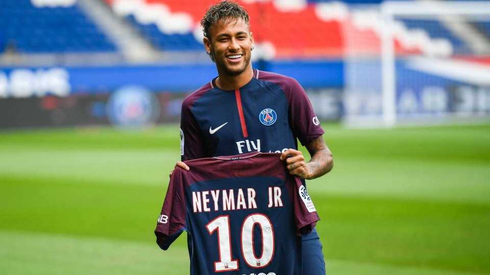 Chuyển nhượng mùa Hè 2017: Những bản hợp đồng kỷ lục - 2 Bản hợp đồng Neymar đã và đang góp phần khiến thế giới bóng đá thay đổi
