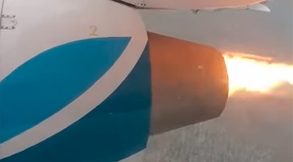 Máy bay Nga cháy động cơ ngày 30/9 (Ảnh: RT)