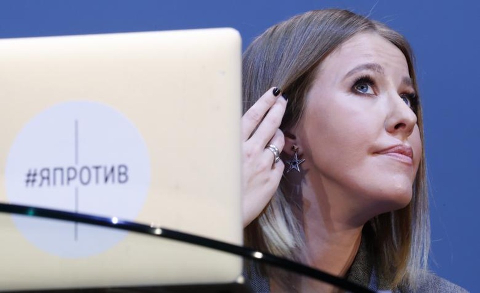 Chân dung nữ MC xinh đẹp tranh cử tổng thống Nga - 1 Ksenia Sobchak, 35 tuổi, là người dẫn chương trình kiêm diễn viên và người mẫu nổi tiếng tại Nga. Sobchak trở thành cái tên gây chú ý trong thời gian gần đây khi cô tuyên bố sẽ ra tranh cử ghế Tổng thống Nga trong cuộc bầu cử vào năm tới.