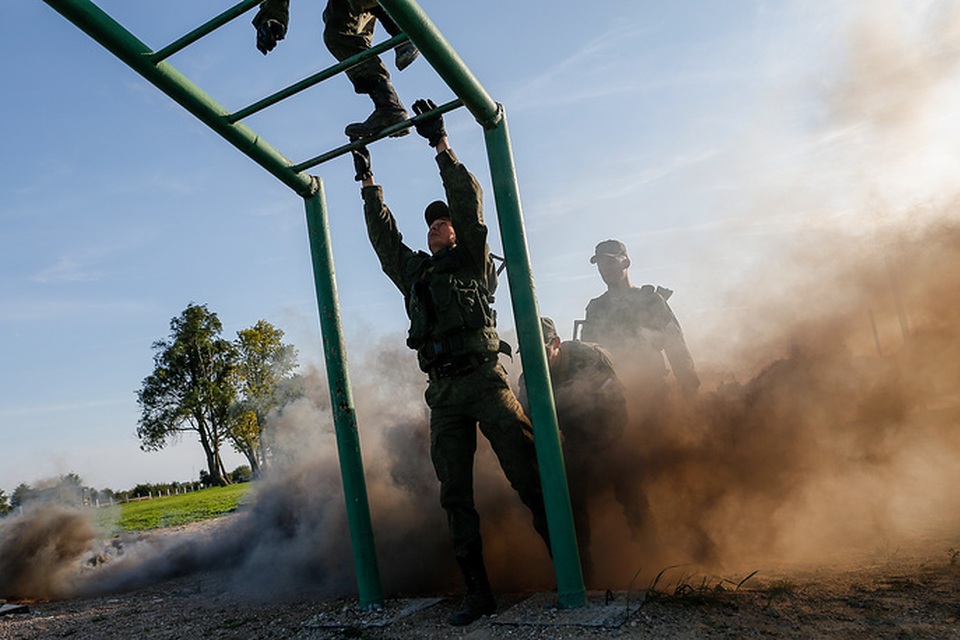 Trong phần hai của cuộc tập trận, các binh sĩ thủy quân lục chiến sẽ chiến đấu và ngăn đà tiến của nhóm vũ trang đang dồn lên phía trước trên đất liền.