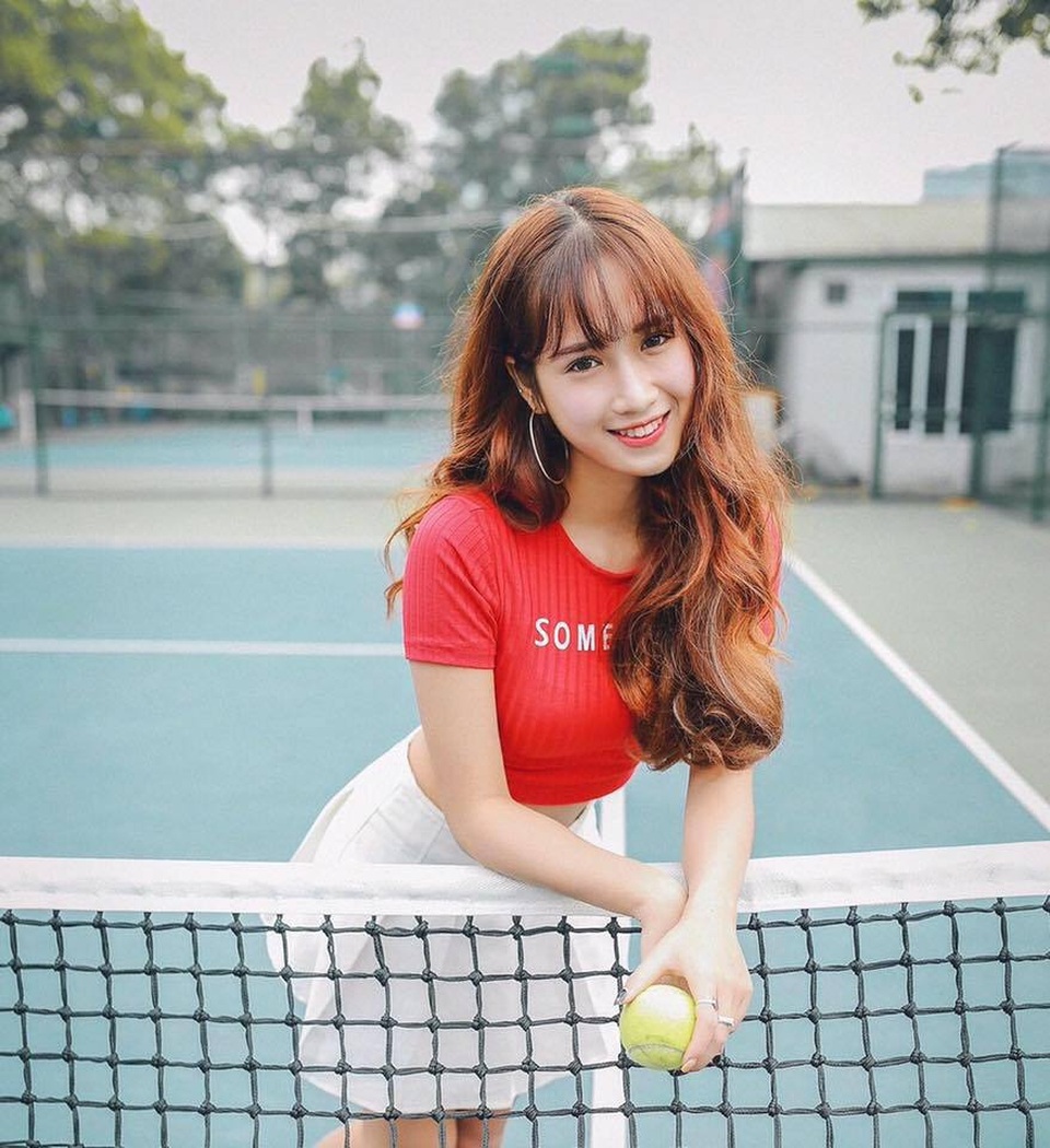 Ai bảo nhỏ bé thì không thể sexy, cô gái 9X này chứng minh điều ngược lại - 11 Hiện tại, Nga có rất nhiều dự định của riêng mình và muốn thử sức một vài lĩnh vực mới như là MC hay BLV về bóng đá bởi vì Nga có đam mê đặc biệt với môn thể thao này.