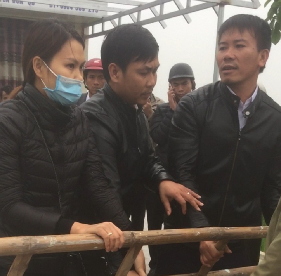 "Mổ xẻ" clip Thượng uý CSGT cản trở lực lượng chức năng - 1 "Mổ xẻ" clip Thượng uý CSGT cản trở lực lượng chức năng - 1