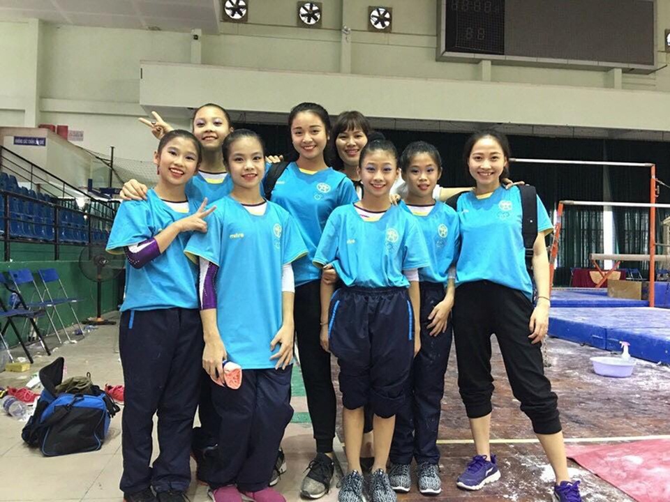“Búp bê thể dục” Ngân Thương bật mí về người bạn đời của mình - 11
Hiện nay, Ngân Thương vẫn đang tất bật với công việc là huấn luyện viên đội tuyển trẻ TDDC