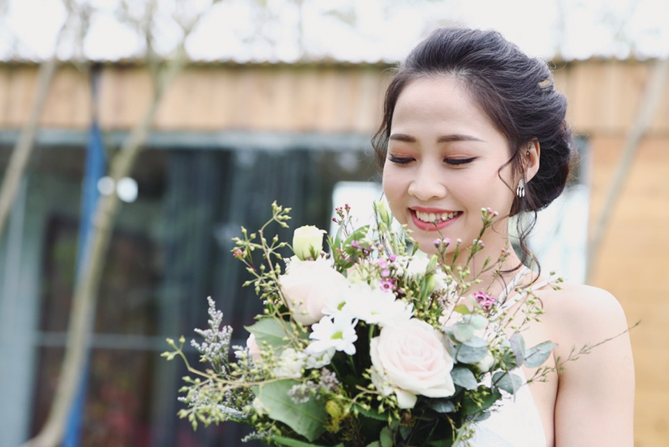 Hé lộ ảnh cưới lãng mạn của “búp bê thể dục” Ngân Thương - 11 Hé lộ ảnh cưới lãng mạn của “búp bê thể dục” Ngân Thương - 11