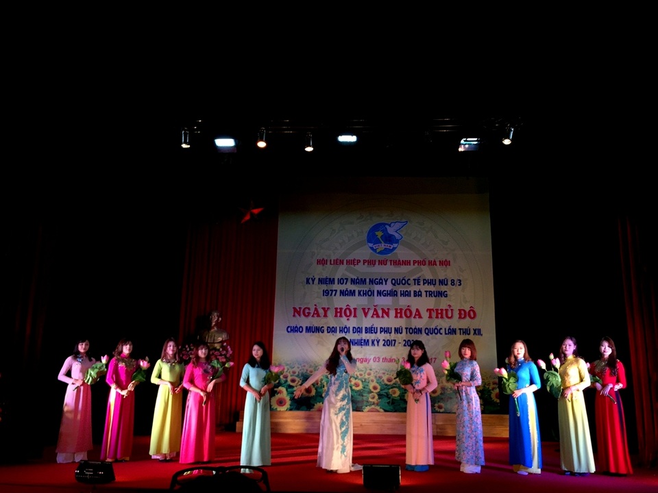 Ngày hội Văn hoá phụ nữ Thủ đô 2017 tôn vinh áo dài truyền thống - 5 Ngày hội Văn hoá phụ nữ Thủ đô 2017 tôn vinh áo dài truyền thống - 5