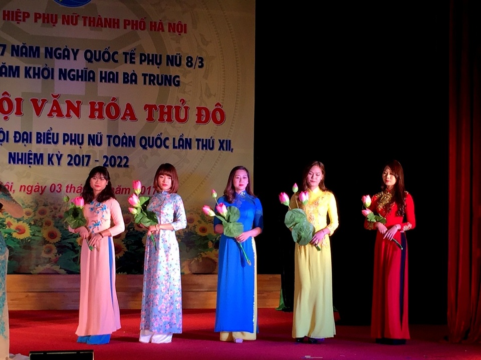 Ngày hội Văn hoá phụ nữ Thủ đô 2017 tôn vinh áo dài truyền thống - 6 Ngày hội Văn hoá phụ nữ Thủ đô 2017 tôn vinh áo dài truyền thống - 6