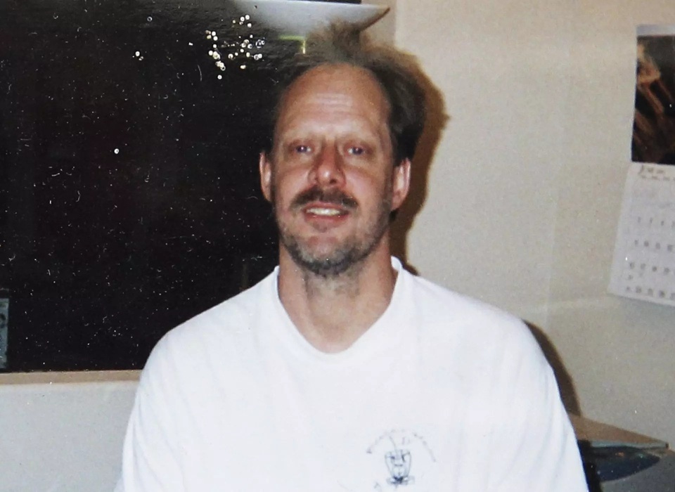 Tìm thấy 18 súng trường, hàng nghìn viên đạn tại nhà kẻ xả súng ở Las Vegas - 1
Nghi phạm Stephen Paddock (Ảnh: Boston)