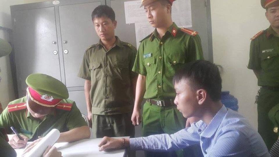 Bắt tạm giam nghi phạm 15 tuổi xâm hại bé gái 5 tuổi nhà hàng xóm - 1 Trình tại cơ quan điều tra