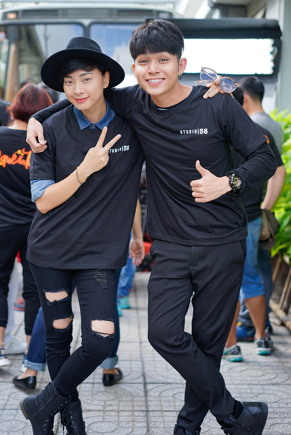 Như đã thông tin từ trước, sau chiến thắng ngoạn mục tại “Gương mặt thân quen 2017”, Jun Phạm đã được Ngô Thanh Vân “chọn mặt gửi vàng” cho vai nam chính trong phim điện ảnh chiếu Tết của mình.