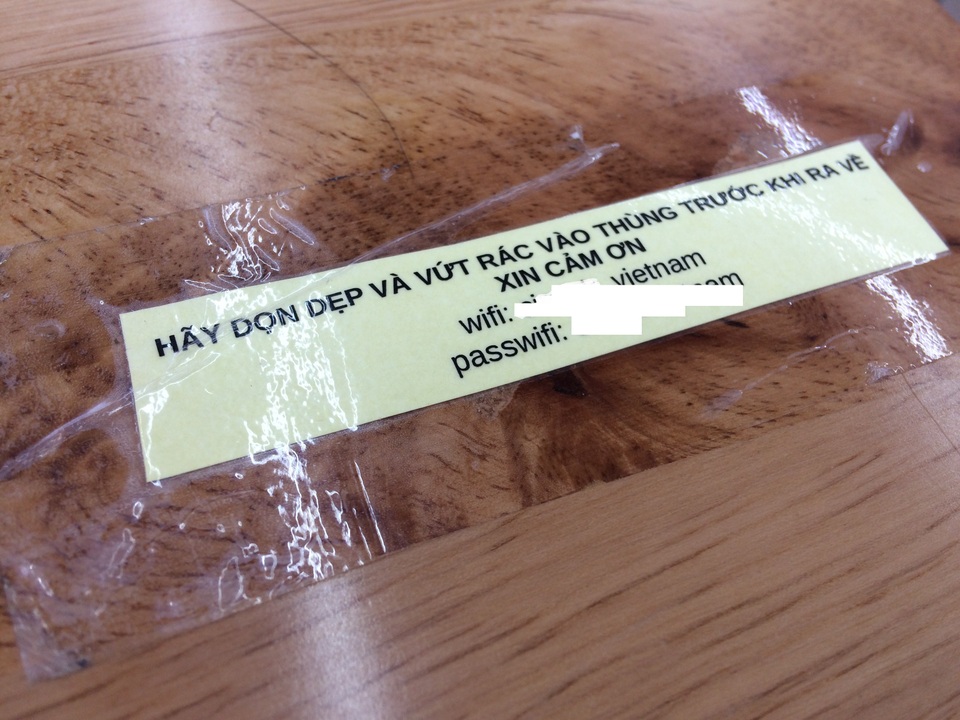 Dán giấy nhắc nhở vô nghĩa