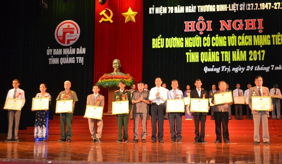 Biểu dương 70 tấm gương tiêu biểu, người có công với cách mạng - 2 Những tấm gương người có công tiêu biểu được tuyên dương
