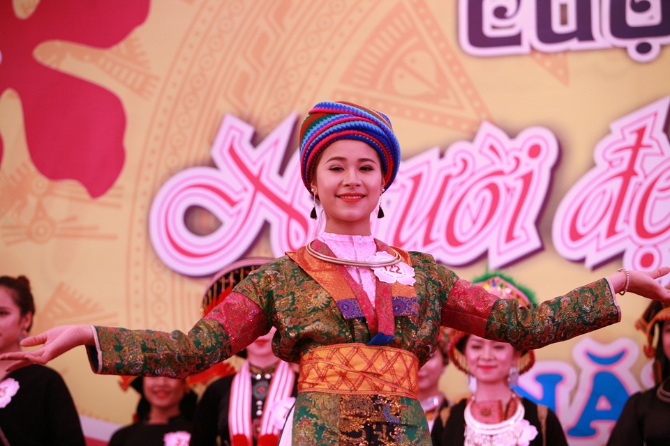 Ngắm những nhan sắc núi rừng lần đầu tranh tài “Người đẹp Hoa Ban” - 15 Ngắm những nhan sắc núi rừng lần đầu tranh tài “Người đẹp Hoa Ban” - 15