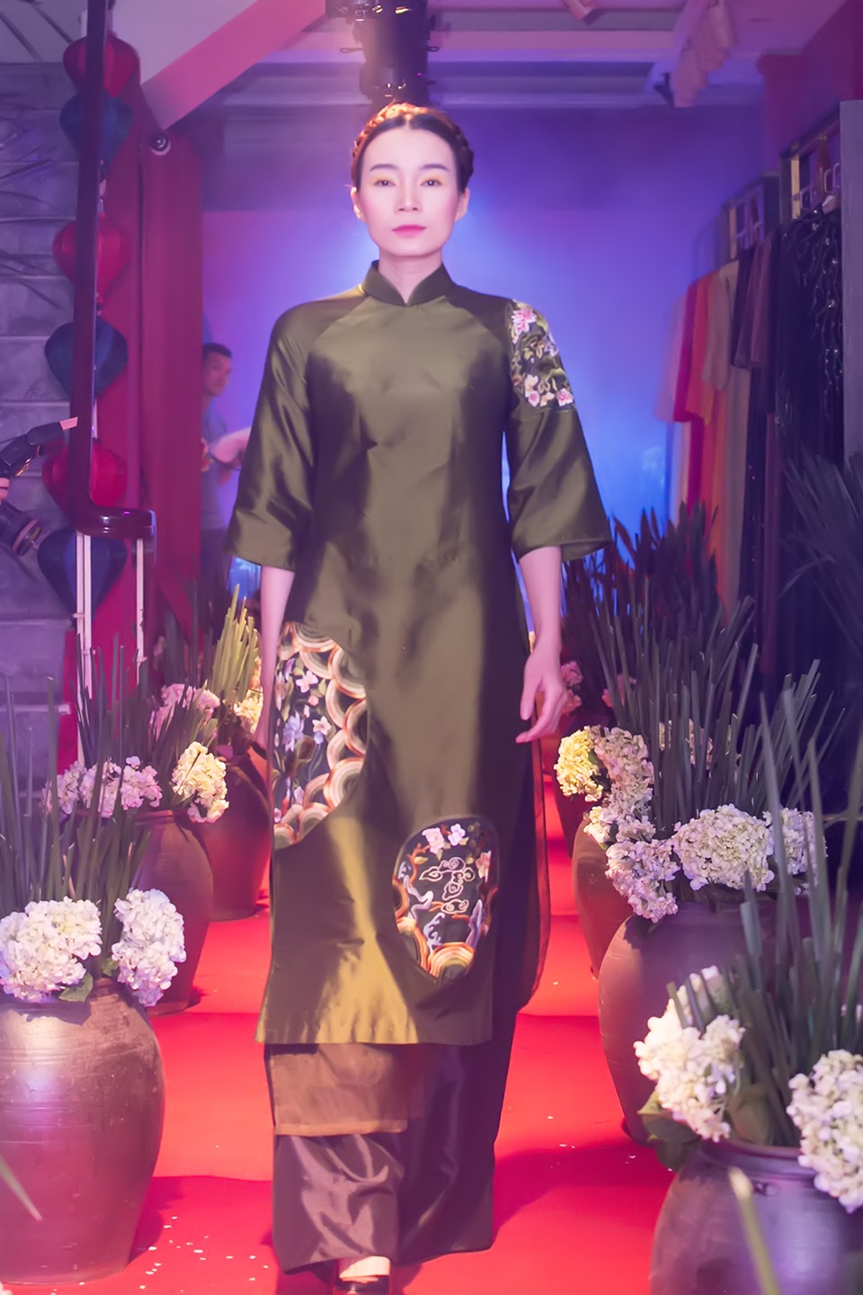 NSƯT Thu Hà: “Tôi luôn thấy mình đẹp” - 12 NSƯT Thu Hà: “Tôi luôn thấy mình đẹp” - 12