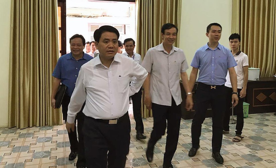 Công bố dự thảo kết quả thanh tra đất tại Đồng Tâm - 1
Ông Nguyễn Đức Chung đến UBND huyện Mỹ Đức chủ trì buổi công bố dự thảo kết luận thanh tra sáng nay, 7/7.