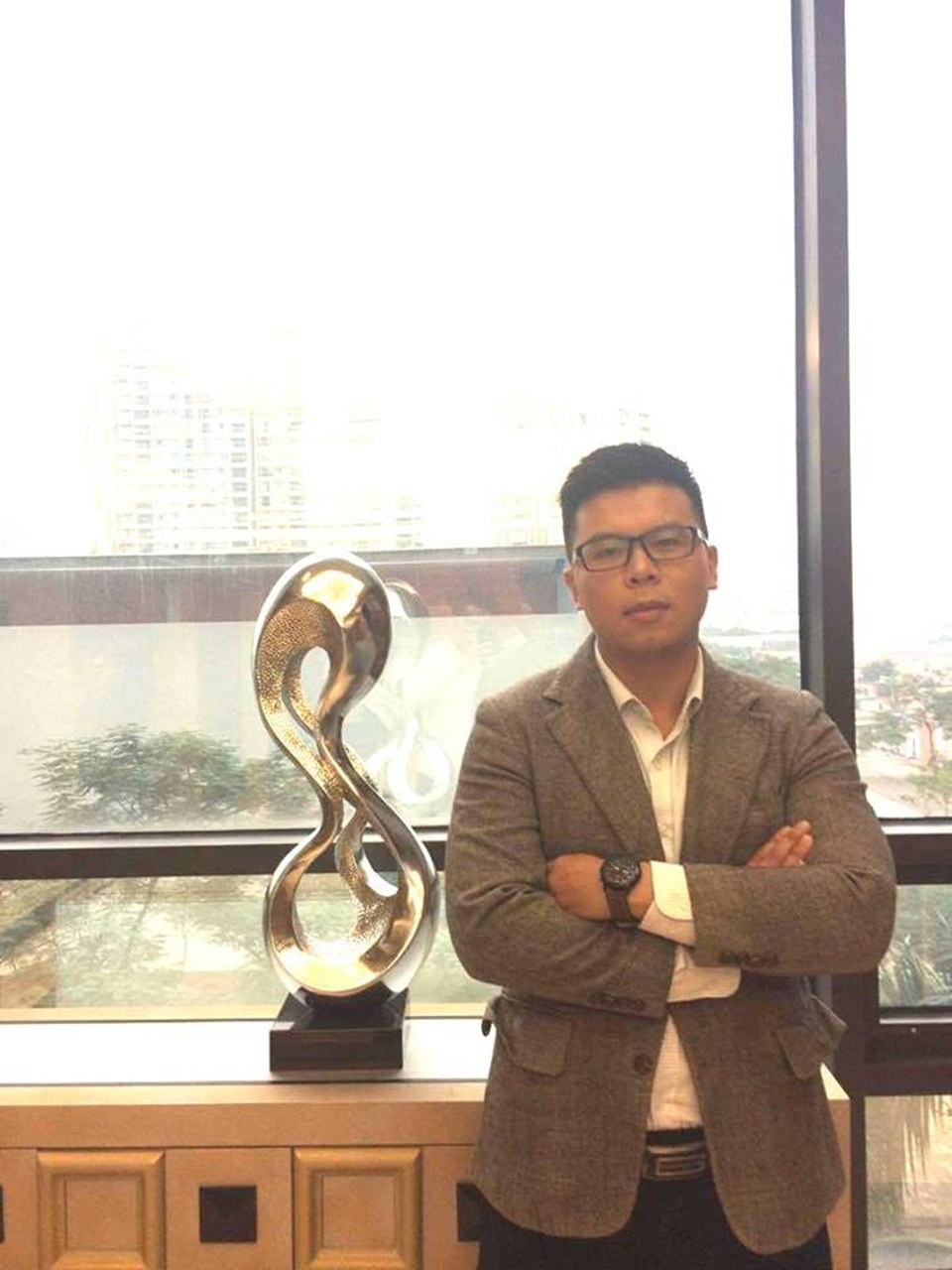 “Vũ trụ Cua” - hành trình tìm lại bản ngã của cựu du học sinh 8x - 2 Viết Vũ trụ Cua cũng là một hành trình để tác giả Nguyễn Minh Cường trả lời những câu hỏi của chính bản thân mình.