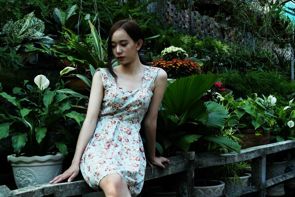 Năm nay cô vừa tròn 20 tuổi và hiện đang là sinh viên năm 2 khoa Giáo dục học trường Đại học Khoa học Xã hội và Nhân văn TP.HCM. Từ nhỏ, Trinh đã có niềm đam mê đặc biệt với diễn xuất. Cô luôn mong muốn mình trở thành một diễn viên, được sống với những vai diễn khác nhau để trải nghiệp nhiều hơn cuộc sống này cũng như hiểu hơn về những mảnh đời mà cô hóa thân. Không có lợi thế về hình thể như nhiều thí sinh khác, nhưng Mỹ Trinh có nụ cười sáng và sự tươi tắn.