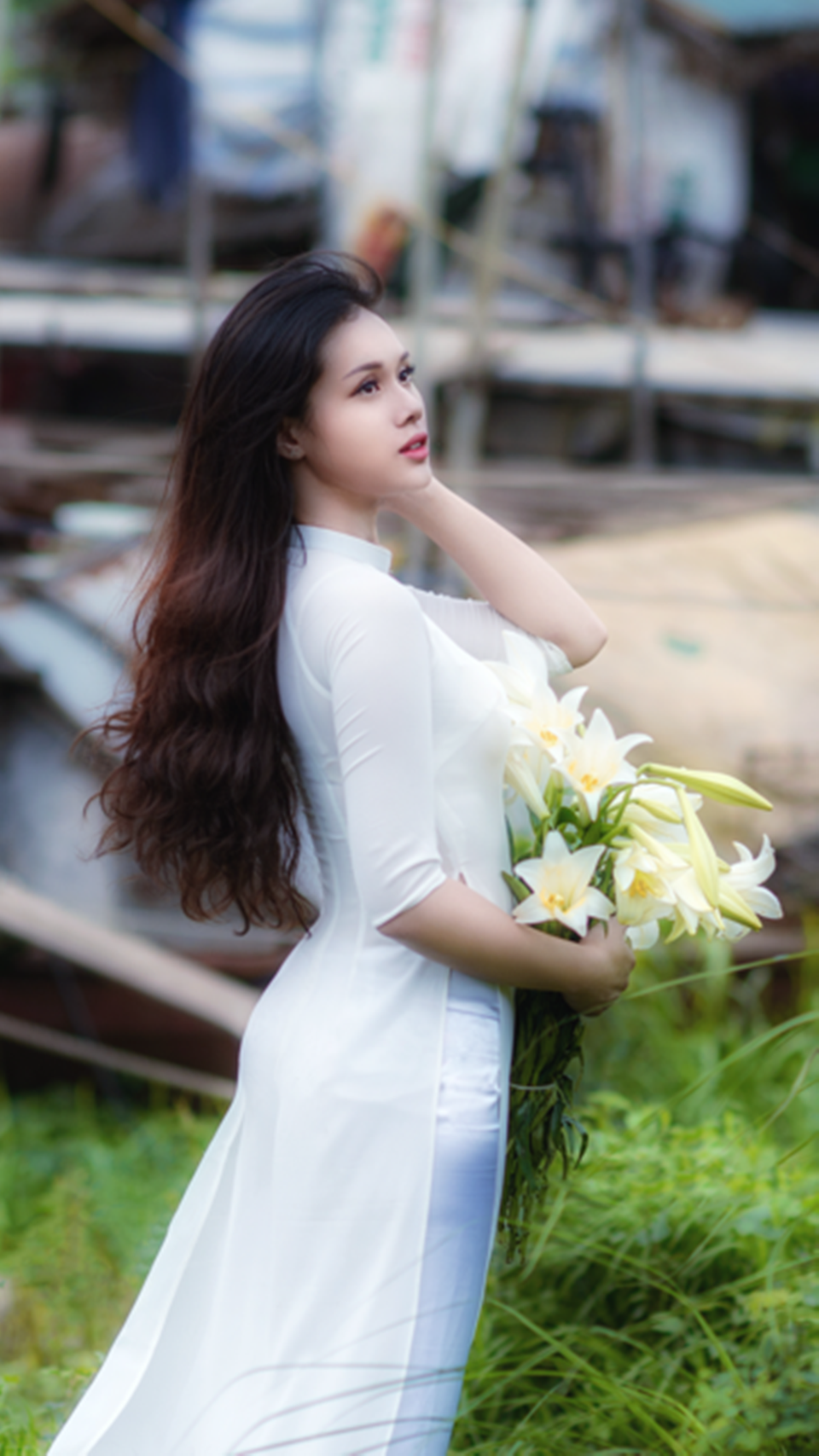 Nhan sắc hút hồn của nữ sinh Hàng không, Cảnh sát thi Miss Universe Vietnam - 21 Huyền Trang từng đi làm thêm từ năm 17 tuổi để phụ giúp ba mẹ trang trải tiền sinh hoạt trong gia đình. Cô muốn trở thành Hoa hậu Hoàn vũ Việt Nam và giành lấy cơ hội tham gia Miss Universe để có thể quảng bá thêm nhiều điều về Việt Nam cho mọi người trên toàn thế giới biết đến.