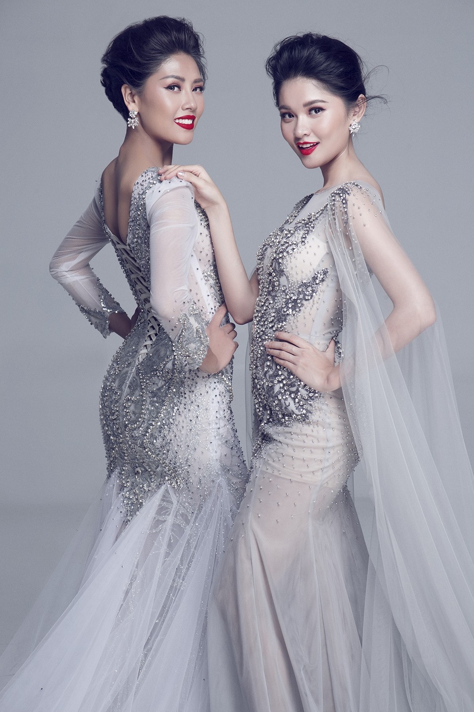 Người đẹp đã hướng dẫn, làm việc, chia sẻ nhiều kinh nghiệm cho Á hậu Thuỳ Dung trong thời gian qua.