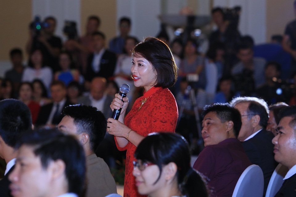 NTK Đỗ Trịnh Hoài Nam và các doanh nhân hảo tâm ủng hộ đồng bào miền Trung - 5 Bà Nguyễn Thị Thu Hương - Chủ tịch tập đoàn Halocaba.