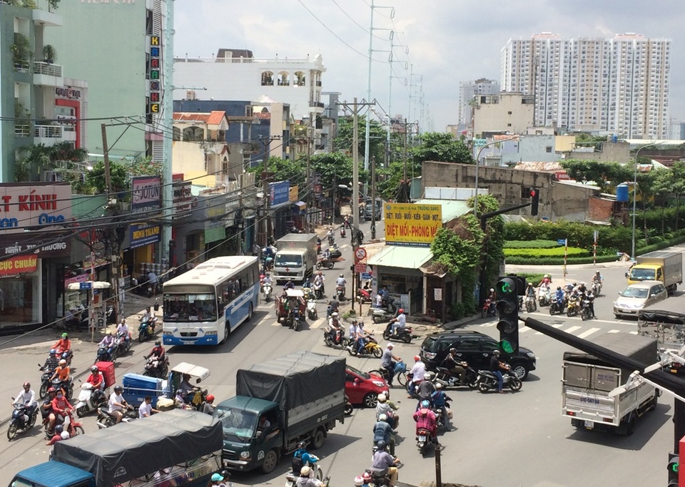 Ngôi nhà 3 mặt tiền "hiên ngang" giữa điểm nóng giao thông Sài Gòn - 6 Đây là tuyến đường nối giữa nút giao thông Phú Lâm (quận 6) và nút giao thông Bà Quẹo (quận Tân Bình, Tân Phú)