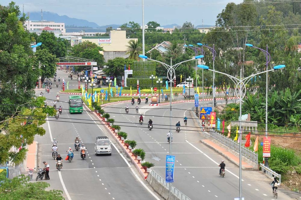 Nhà đầu tư “mất tích” tại Dự án BOT Quốc lộ 1 Quảng Ngãi - 1
Quốc lộ 1 qua Quảng Ngãi (ảnh: baoquangngai.vn)