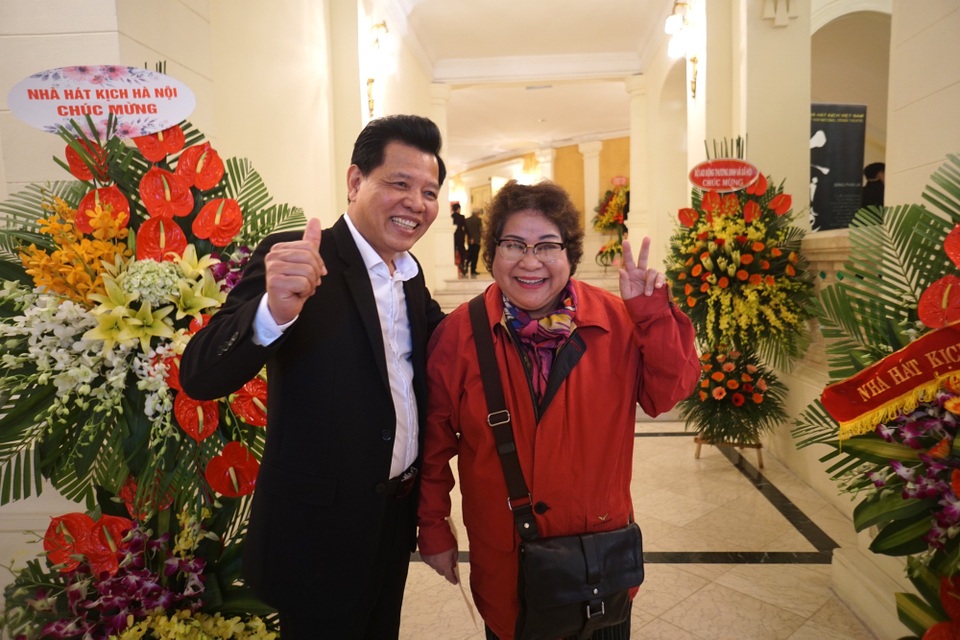 NSƯT Minh Vượng: “Tôi có một “ưu điểm” là nếu lười một chút sẽ ốm ngay” - 3 Nghệ sĩ Minh Vượng trong sự kiện mừng 65 năm thành lập Nhà hát Kịch Việt Nam sáng 14/12.