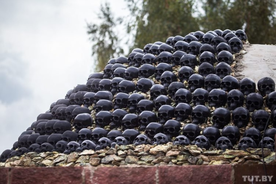 Rợn tóc gáy đi qua ngôi nhà ma đáng sợ nhất Belarus - 6 Rợn tóc gáy đi qua ngôi nhà ma đáng sợ nhất Belarus - 6