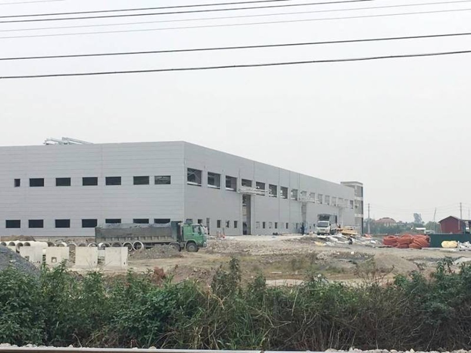 Ninh Bình: Phạt chủ đầu cụm công nghiệp Cầu Yên 400 triệu đồng vì trốn ĐTM! - 1 Nhà máy xây dựng trong Cụm công nghiệp Cầu Yên.