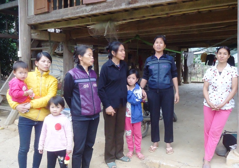 Xử phạt nhà máy chế biến tinh bột sắn gây ô nhiễm môi trường - 2 Nhiều hộ dân sống quanh nhà máy phản ánh về tình trạng ô nhiễm