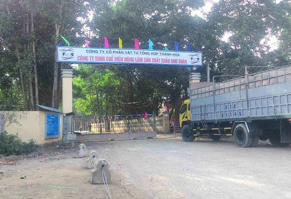 Hàng trăm hộ dân bị nhà máy tinh bột sắn "tra tấn" - 1 Nhà máy chế biến tinh bột sắn khiến người dân khốn khổ hơn 10 năm qua