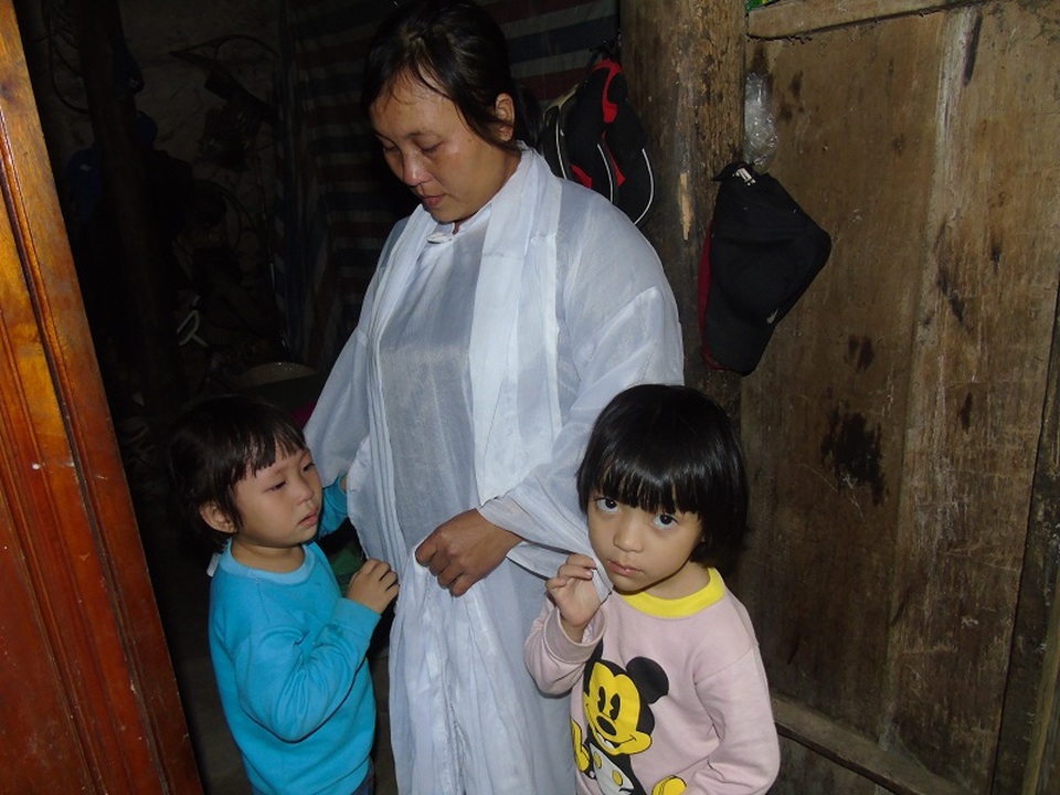 Bố mất, mẹ bệnh nặng, những đứa trẻ thơ mịt mờ tương lai - 4 Tương lai của những đứa trẻ rồi sẽ đi về đâu khi người ba là trụ cột gia đình đã không còn trên thế gian này nữa