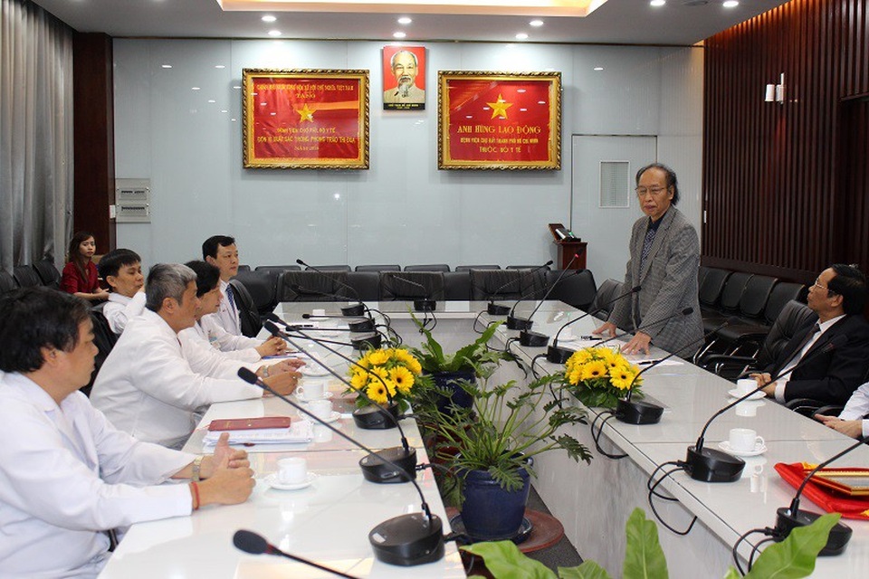 Chuyển phần thưởng Nhân tài Đất Việt ủng hộ đồng bào vùng bão Tembin - 2 Nhà báo Phạm Huy Hoàn, đánh giá cao những cống hiến của các bác sỹ, ý nghĩa nhân văn của công trình khoa học được trao giải nhất