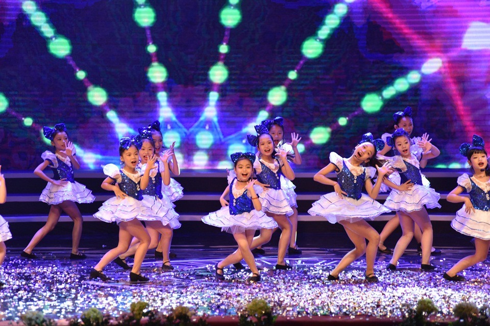 Ca sĩ Trung Quân tỏa sáng tại Nhân tài Đất Việt - 4