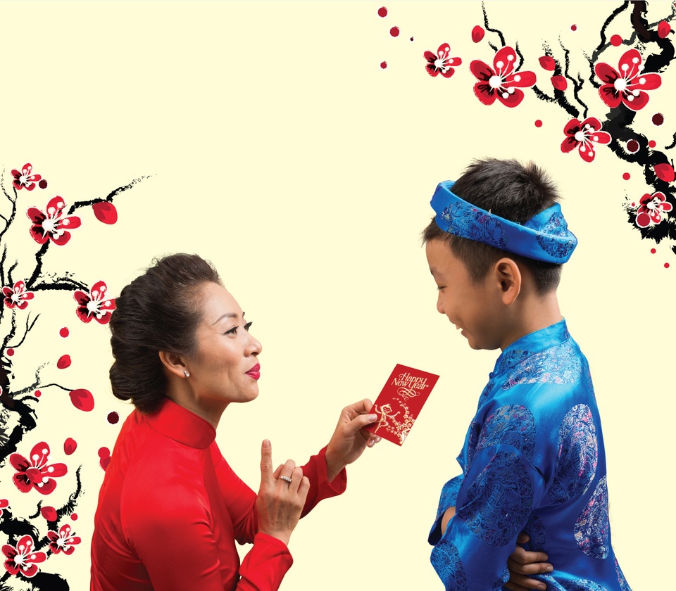 5 cách dạy con nhận tiền lì xì sao cho đúng - 1 Thái độ nhận lì xì của con trẻ cũng là vấn đề cần bàn và nên dạy con cháu một số điều về tục lệ nhận lì xì (ảnh minh họa).