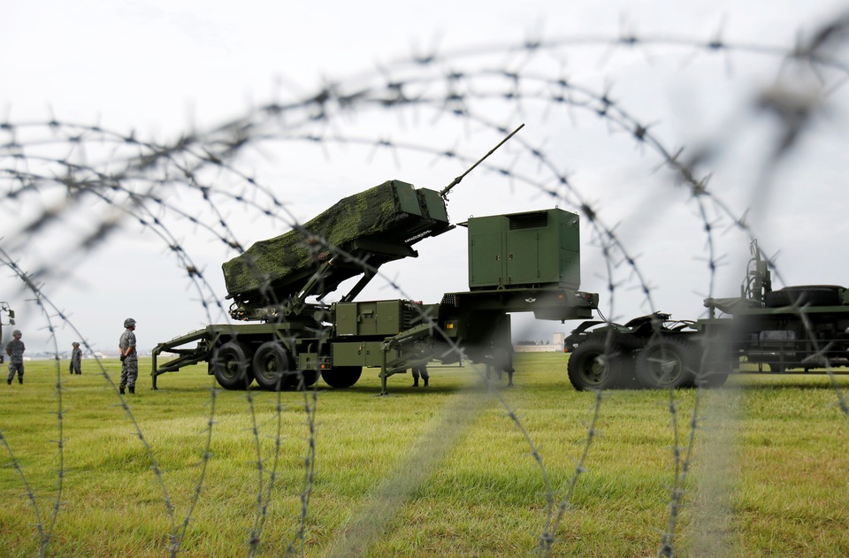 Tên lửa Triều Tiên sáng nay đã bay về hướng đông, bay xa khoảng 2.700km và bay cao 550km, qua không phận Nhật Bản trước khi rơi xuống bắc Thái Bình Dương.