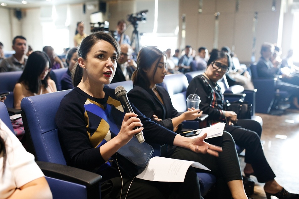 Nhật báo The New York Times ca ngợi đầu bếp và ẩm thực Việt - 10 Ms Nelly Gocheva - Phóng viên The New York Times trong cuộc họp báo vòng chung kết Chiếc Thìa Vàng
