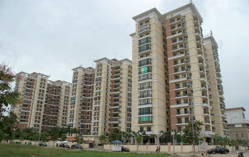 Giá nhà đất sẽ tăng thêm 12% nếu bán nhà, sang tên sổ đỏ bị áp thuế VAT - 1 Cảnh báo tăng VAT đối với chuyển nhượng quyền sử dụng đất có thể khiến giá nhà đất tăng thêm 12%