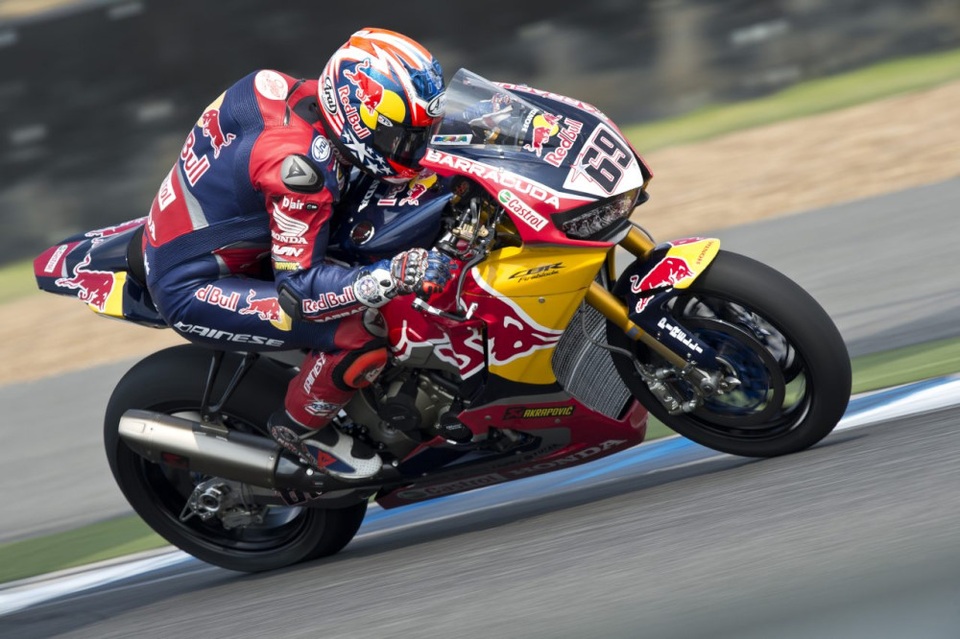 Cựu vô địch MotoGP Nicky Hayden thiệt mạng do tai nạn xe đạp - 5 Cựu vô địch MotoGP Nicky Hayden thiệt mạng do tai nạn xe đạp - 5