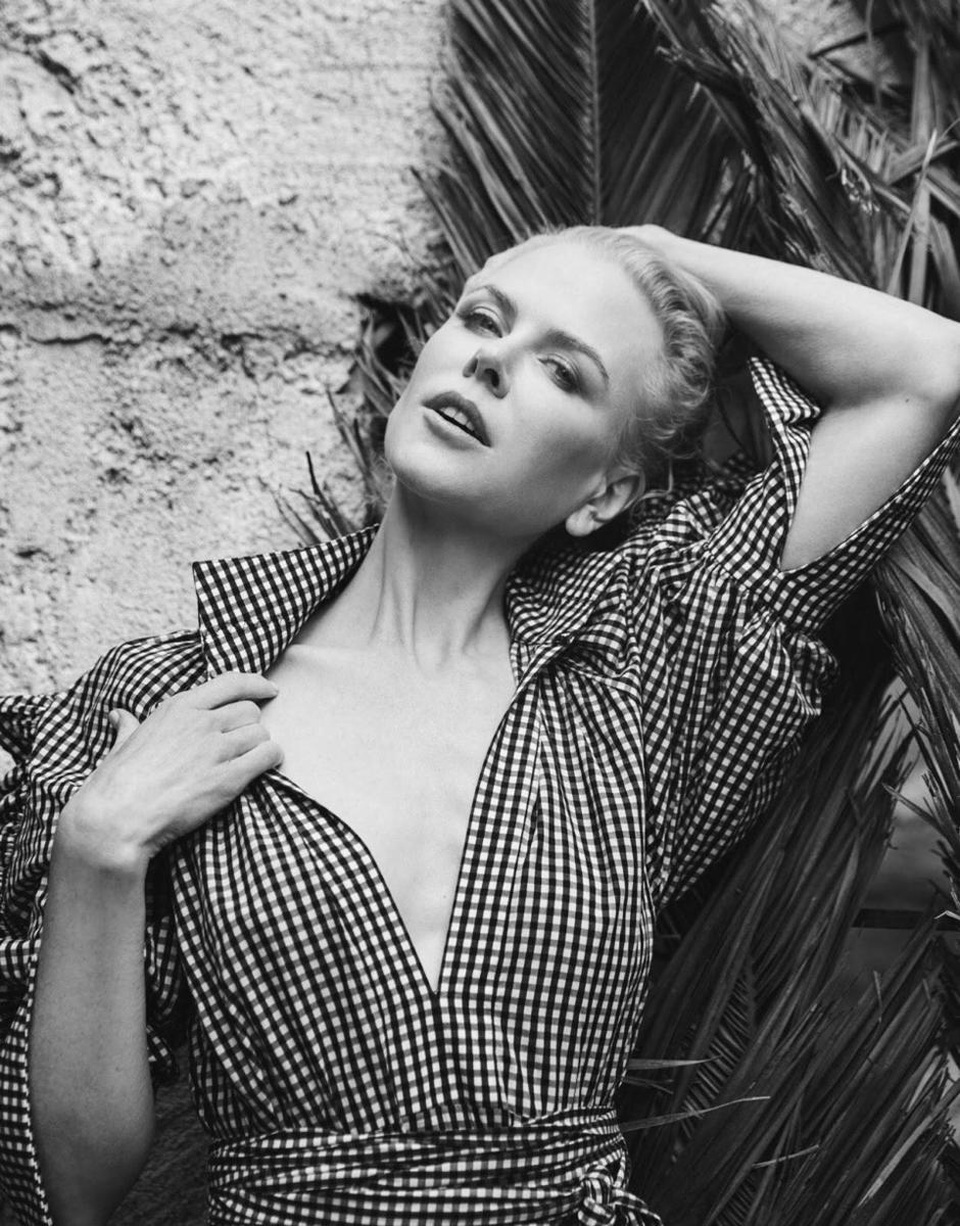 Vẻ đẹp vượt thời gian của "thiên nga Úc" Nicole Kidman ở tuổi 50 - 4
Ngoài công việc diễn xuất, Nicole Kidman còn tích cực với các hoạt động xã hội và từ thiện. Ngôi sao 50 tuổi tâm sự, cô muốn đóng góp sức lực của bản thân cho những hoạt động có ý nghĩa và có sức lan tỏa.