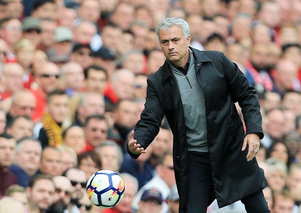 Mourinho: "Tôi sẽ không kết thúc sự nghiệp ở MU" - 2
Mourinho đang làm tốt công việc ở MU