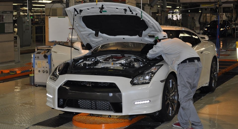 Sau gần 1 tháng tạm dừng, Nissan nối lại sản xuất tại Nhật Bản - 1 Sau gần 1 tháng tạm dừng, Nissan nối lại sản xuất tại Nhật Bản - 1