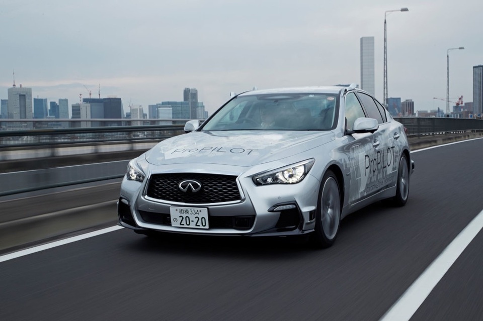 Infiniti Q50 tự lái xuất hiện trên đường phố Tokyo - 2
